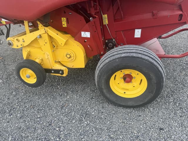 Image of New Holland RB450 equipment image 4