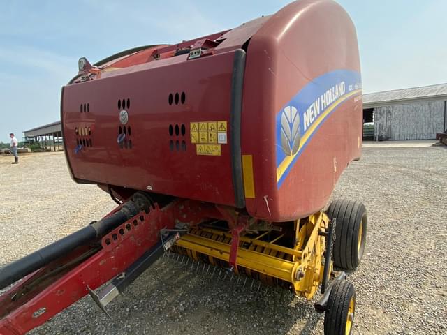Image of New Holland RB450 equipment image 2