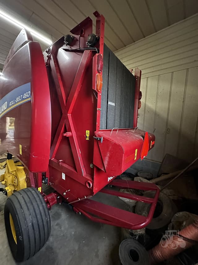 Image of New Holland RB460 equipment image 2