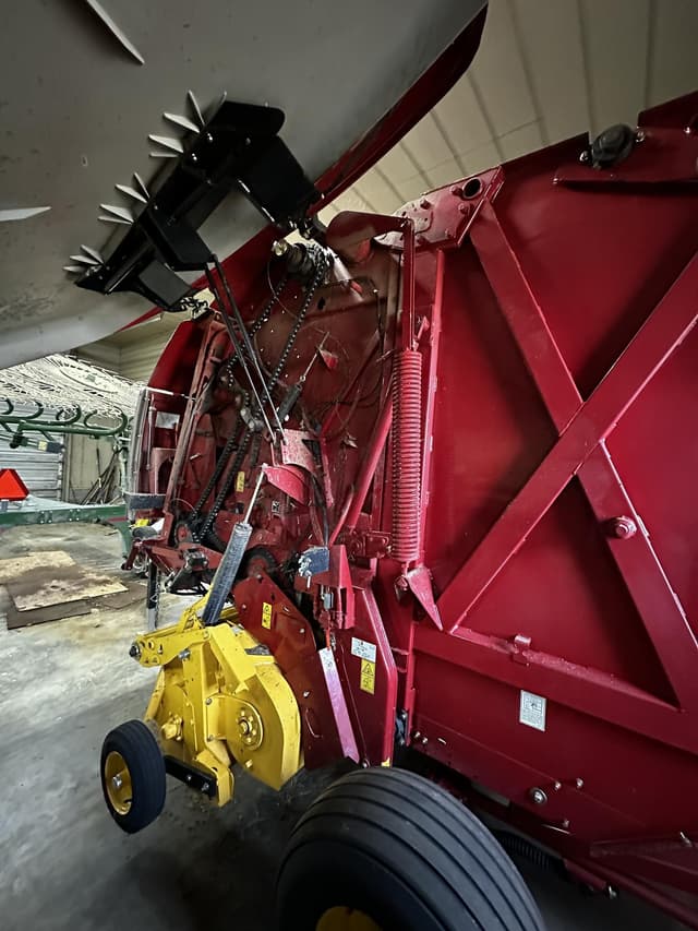 Image of New Holland RB460 equipment image 4