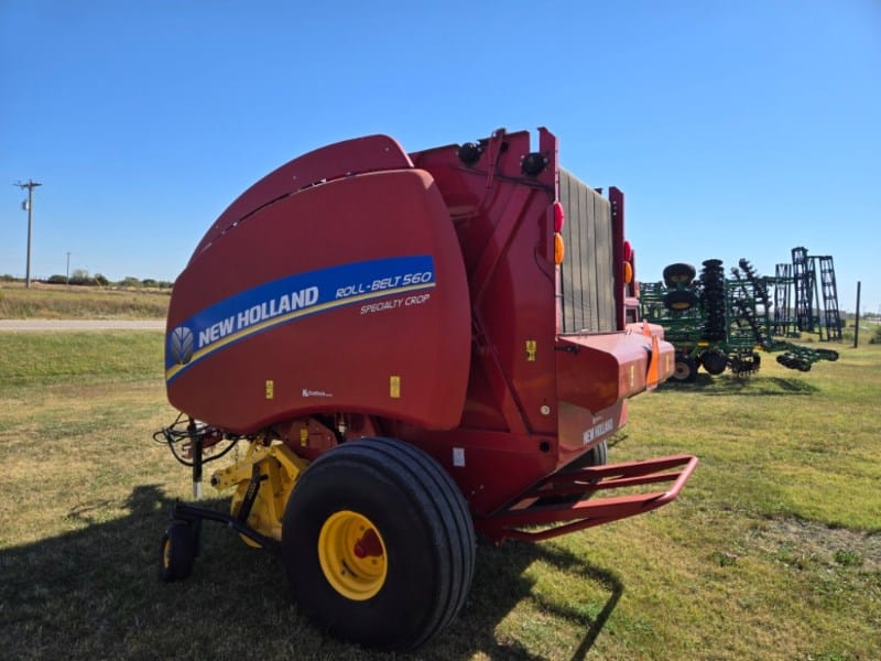 2017 New Holland RB560 Specialty Crop Equipment Image0
