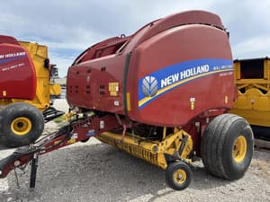 2017 New Holland RB560 Image