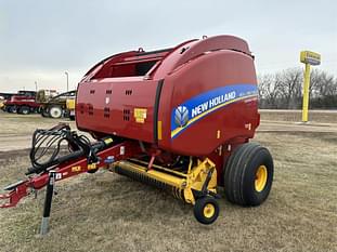2017 New Holland RB560 Specialty Crop Equipment Image0