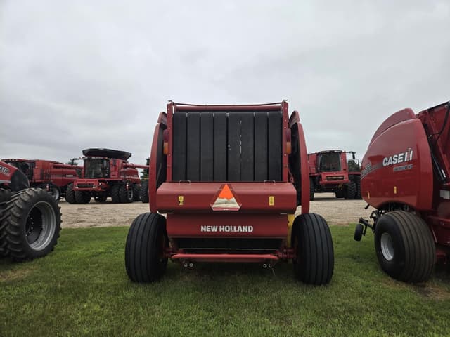 Image of New Holland RB560 Specialty Crop equipment image 4