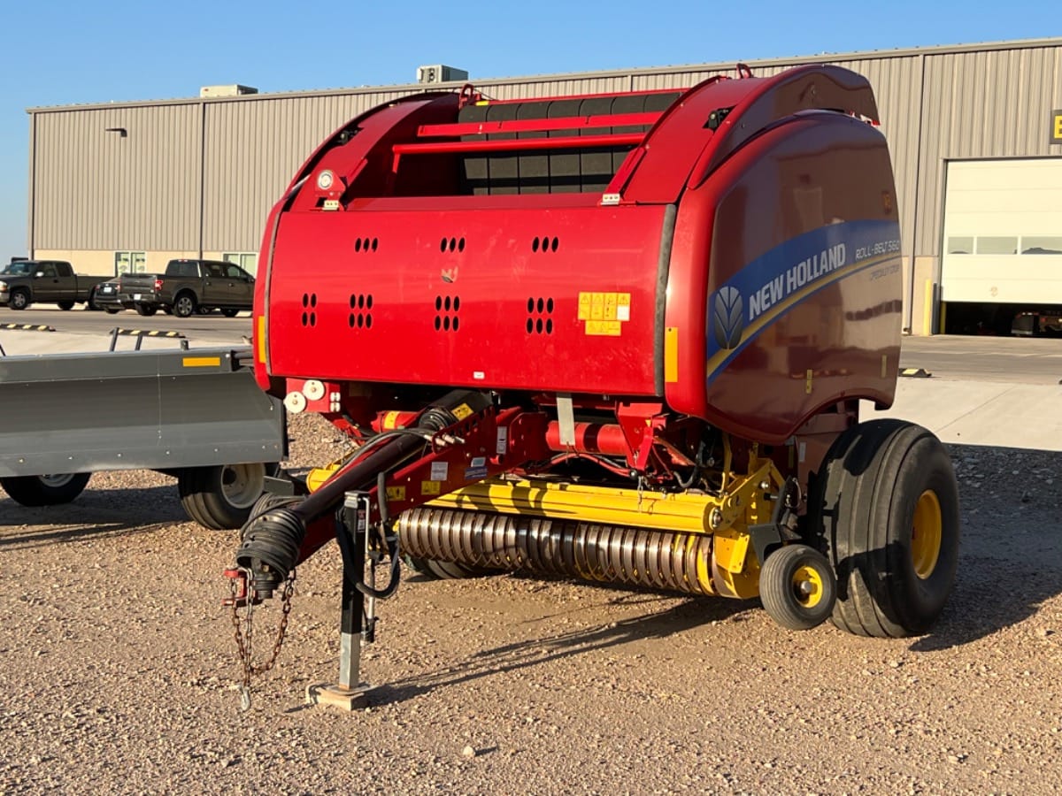 2017 New Holland RB560 Equipment Image0