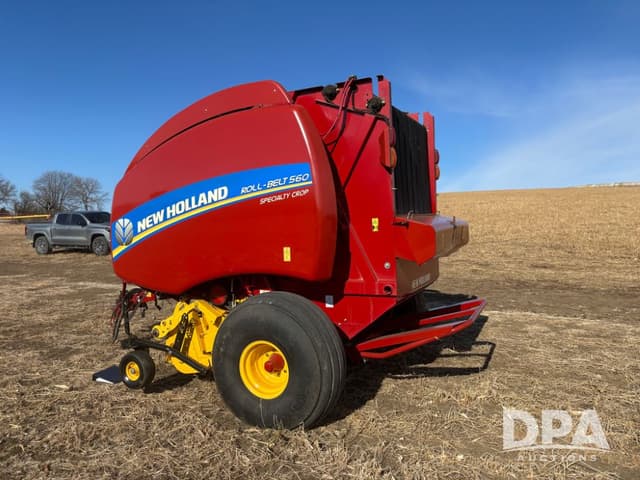 Image of New Holland RB560 equipment image 4