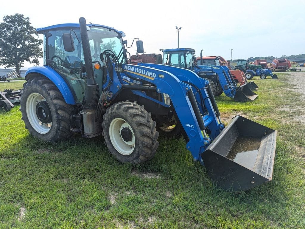 2017 New Holland T4.110 Equipment Image0