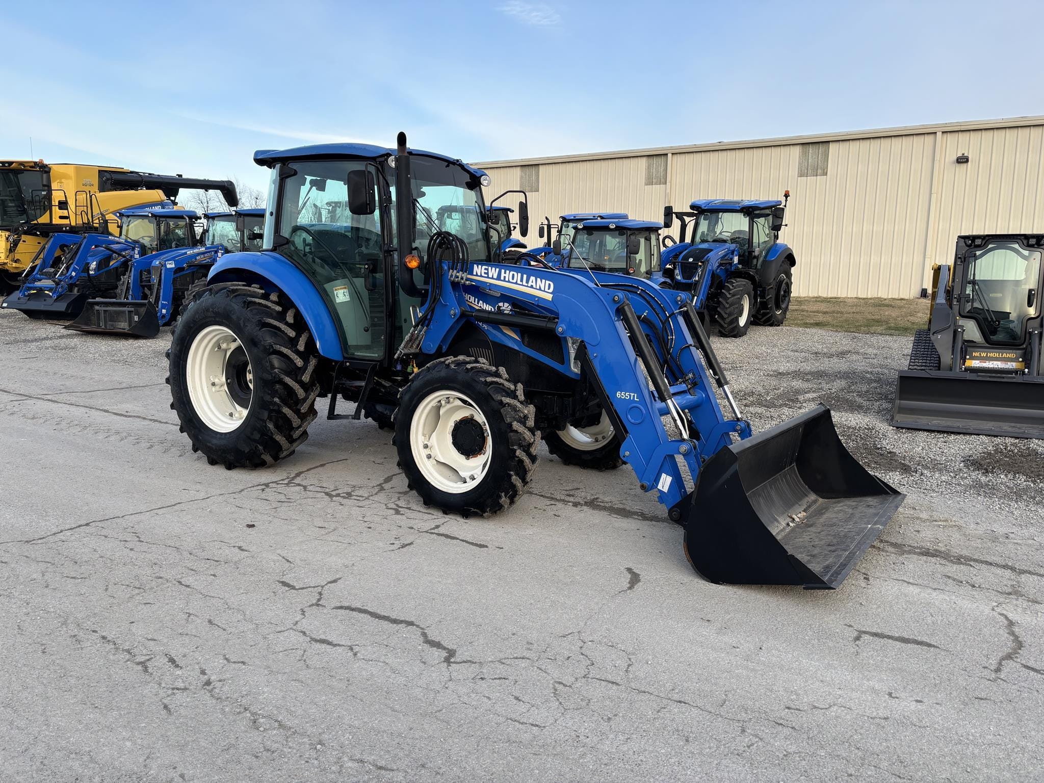 2017 New Holland T4.75 Equipment Image0