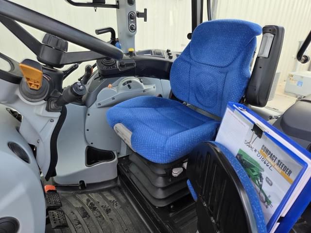 Image of New Holland T5.120 equipment image 3