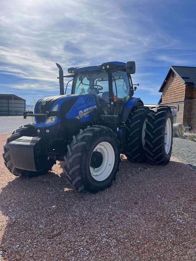 Image of New Holland T7.210 equipment image 2
