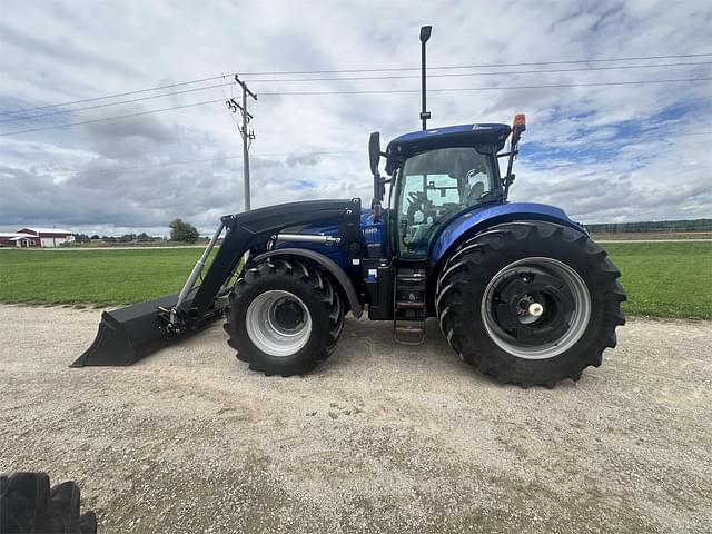 Image of New Holland T7.270 equipment image 2