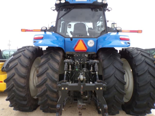 Image of New Holland T8.320 equipment image 3