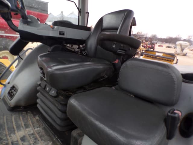 Image of New Holland T8.320 equipment image 4