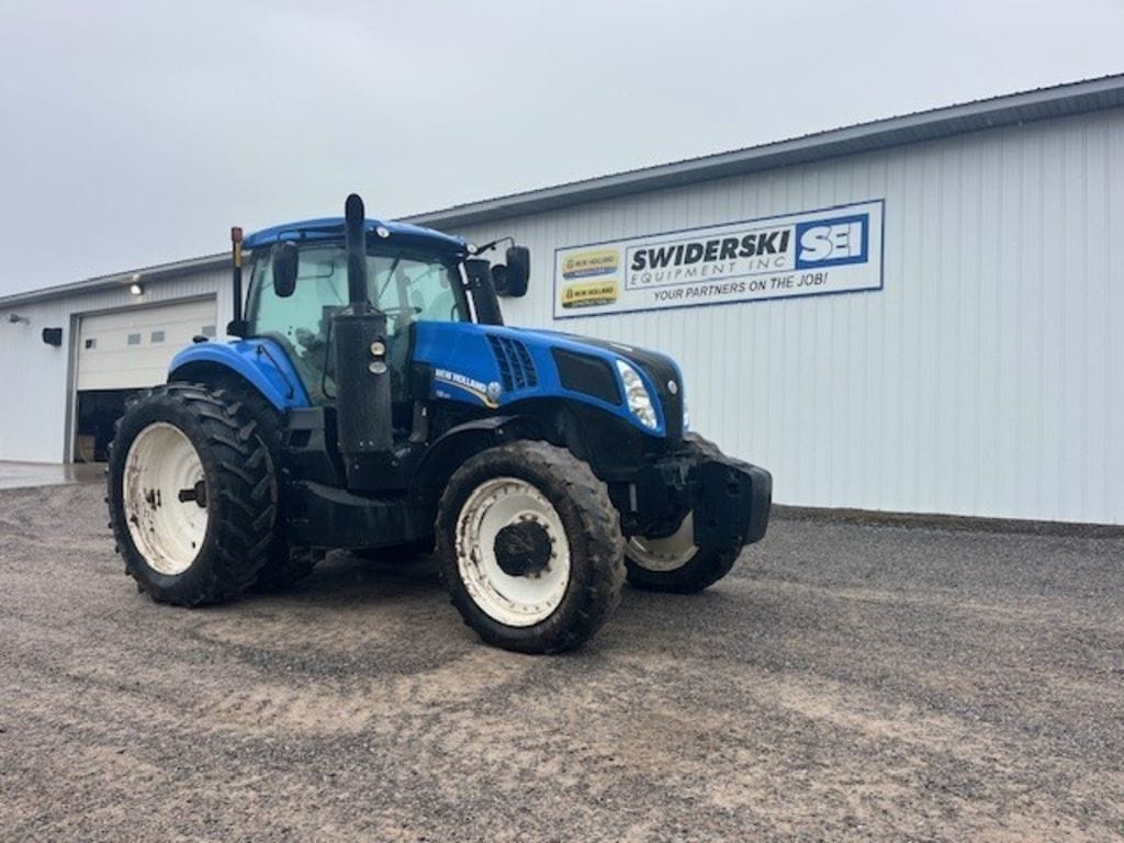 2017 New Holland T8.320 Equipment Image0