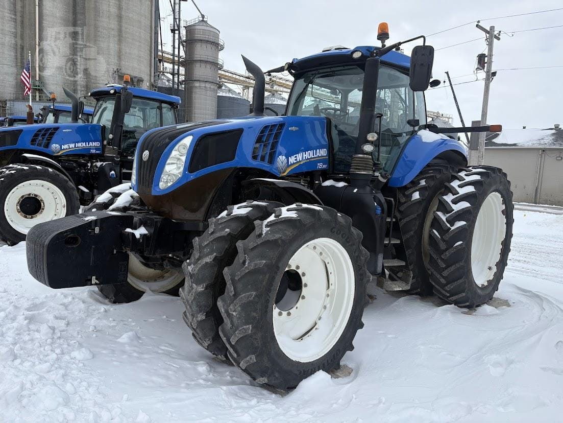 2017 New Holland T8.380 Equipment Image0