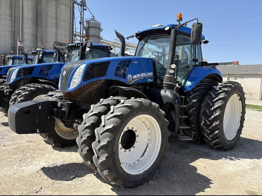 2017 New Holland T8.380 Equipment Image0