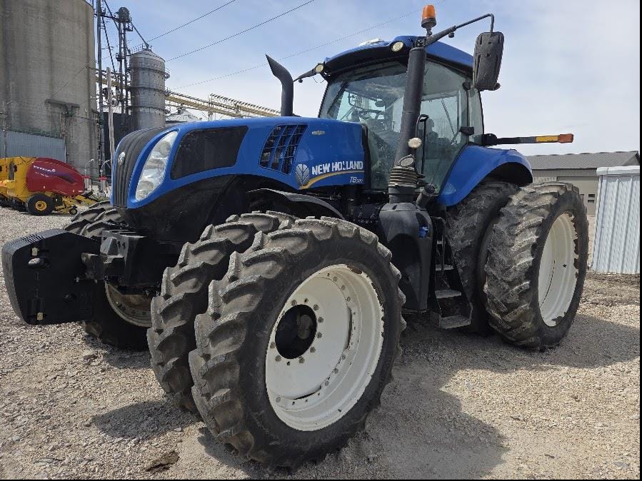 2017 New Holland T8.380 Equipment Image0