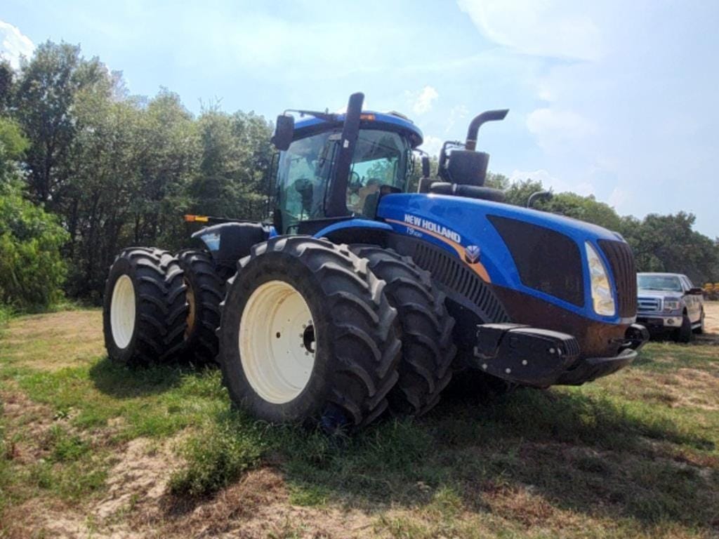 2017 New Holland T9.530 Equipment Image0