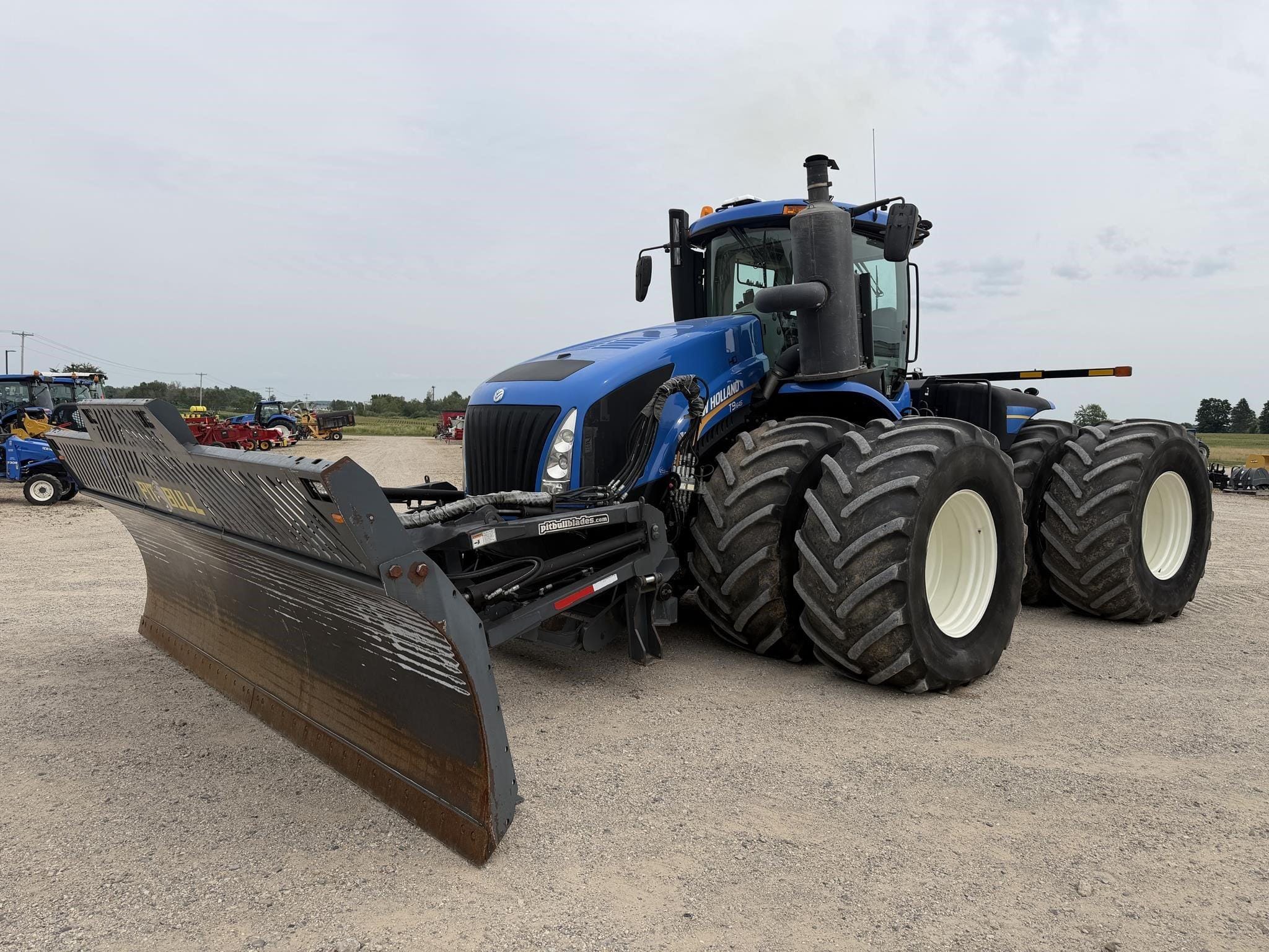 2017 New Holland T9.645 Equipment Image0