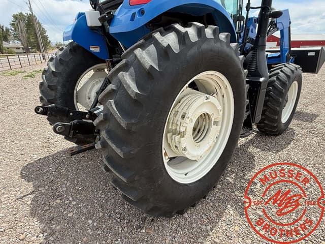Image of New Holland TS6.140 equipment image 4