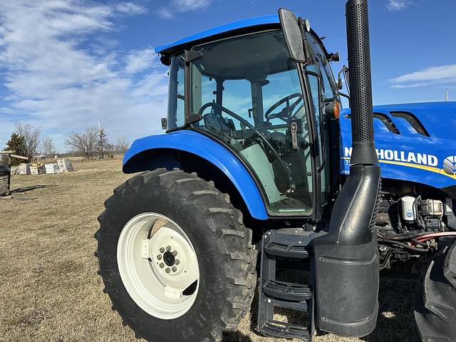 Image of New Holland TS6.110 equipment image 2