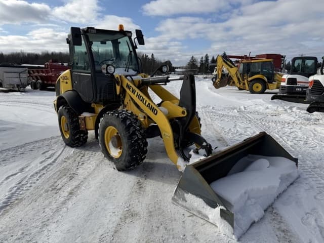 Image of New Holland W80C equipment image 2