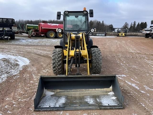 Image of New Holland W80C equipment image 1