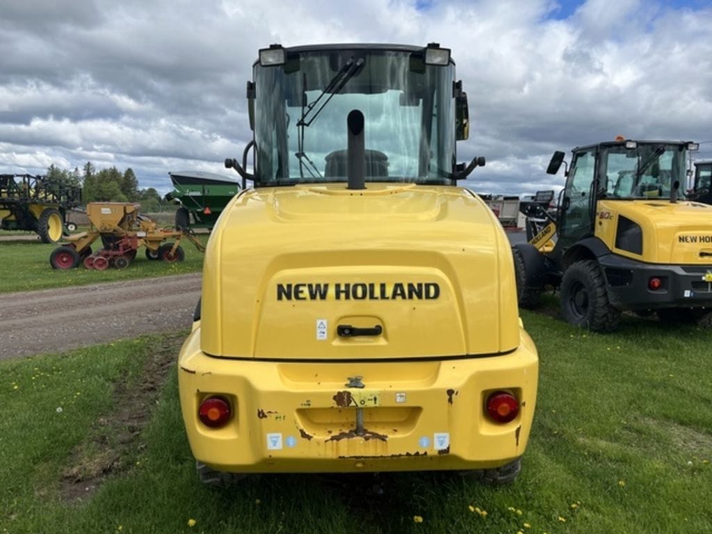 2017 New Holland W80C Equipment Image0