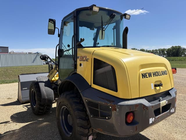 Image of New Holland W80C equipment image 4