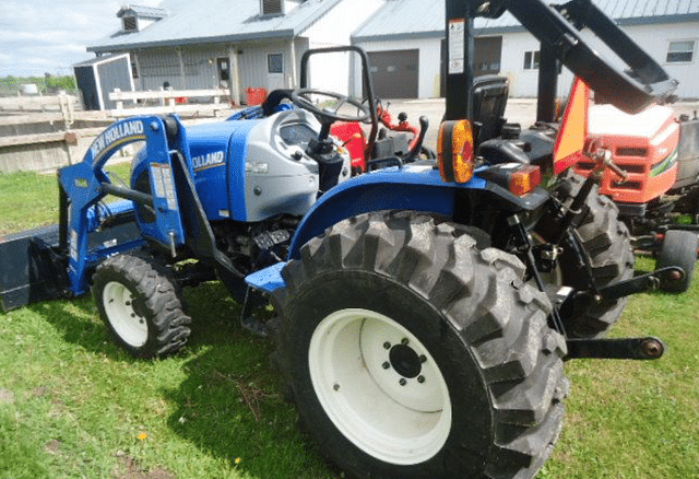 Image of New Holland Workmaster 35 equipment image 3