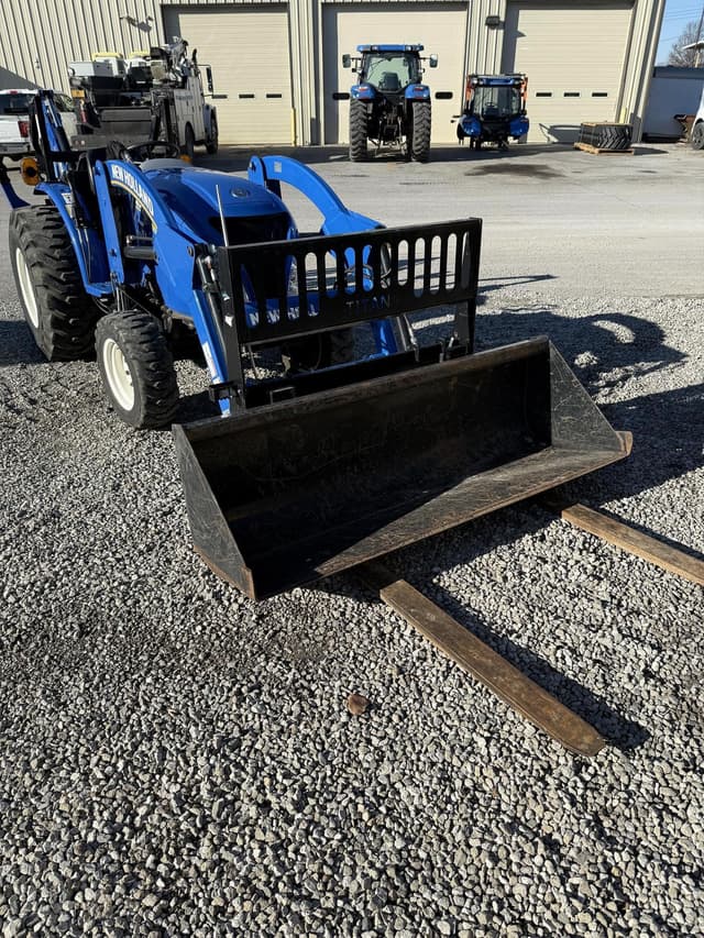 Image of New Holland Workmaster 40 equipment image 4