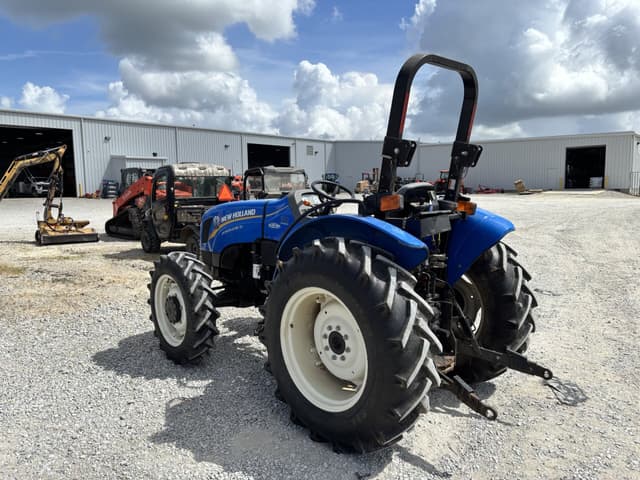 Image of New Holland Workmaster 70 equipment image 4