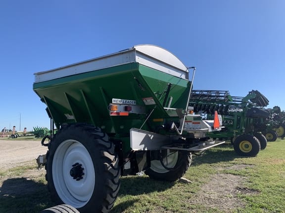 Main image New Leader L3220G4