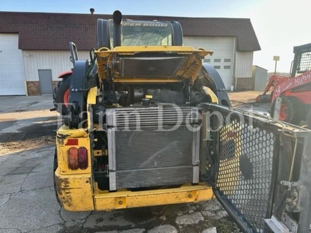 2017 New Holland L220 Equipment Image0