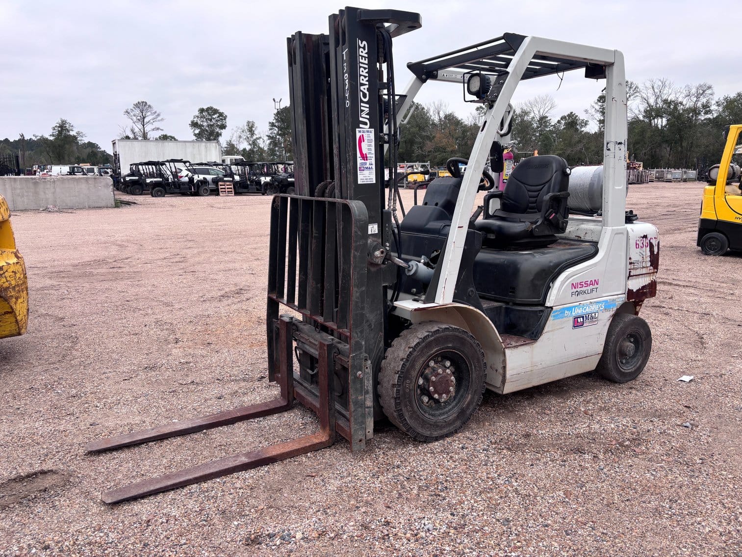 2017 Nissan MP1F2A25LV Equipment Image0