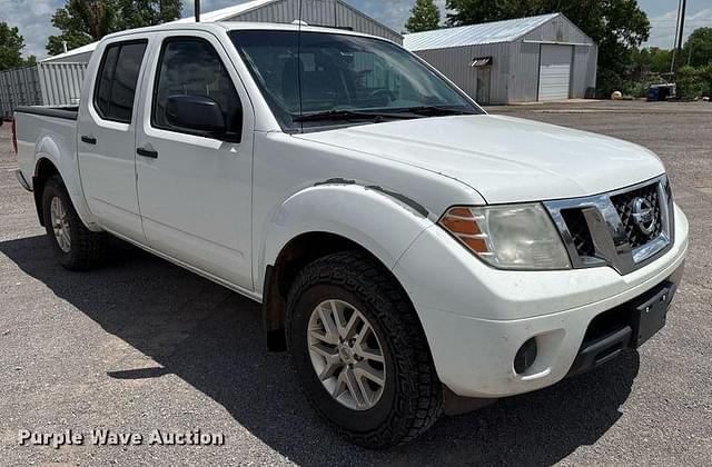 Image of Nissan Frontier equipment image 2