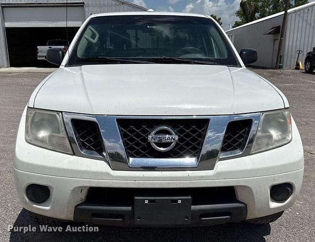Image of Nissan Frontier equipment image 1