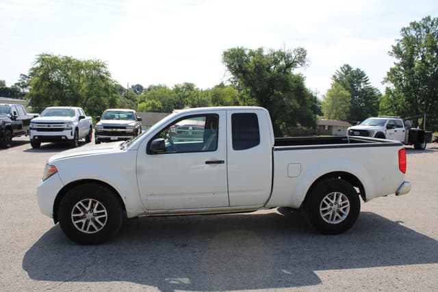 Image of Nissan Frontier equipment image 2