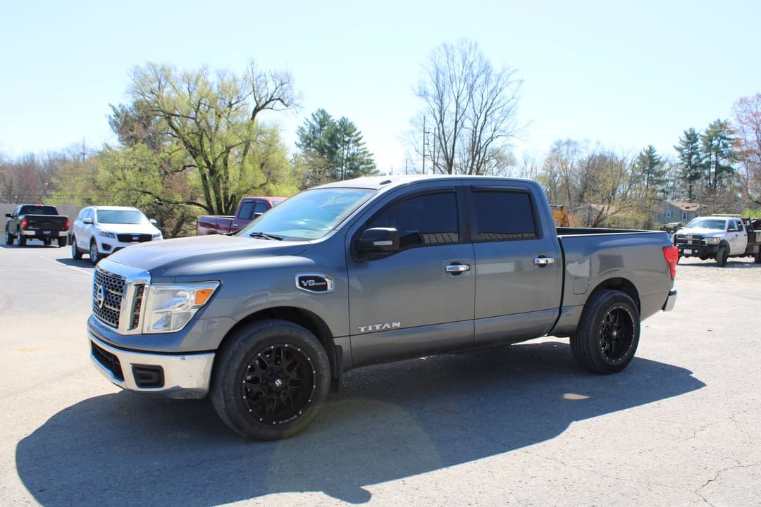 Image of Nissan Titan Primary image