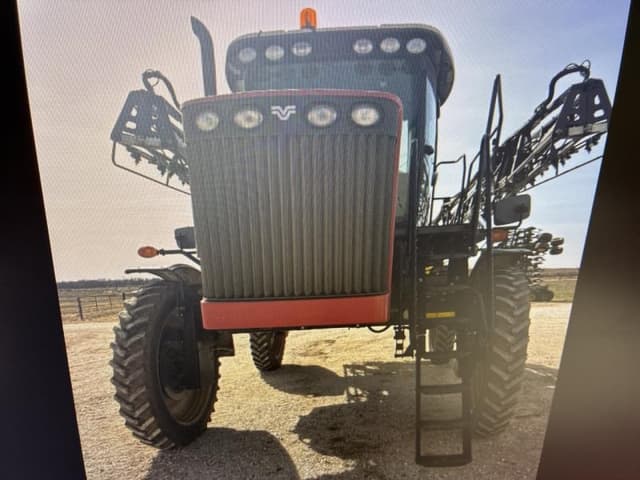 Image of Versatile SX280 equipment image 2