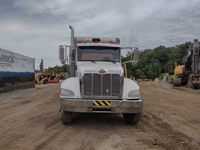 Image of Peterbilt 337 equipment image 1