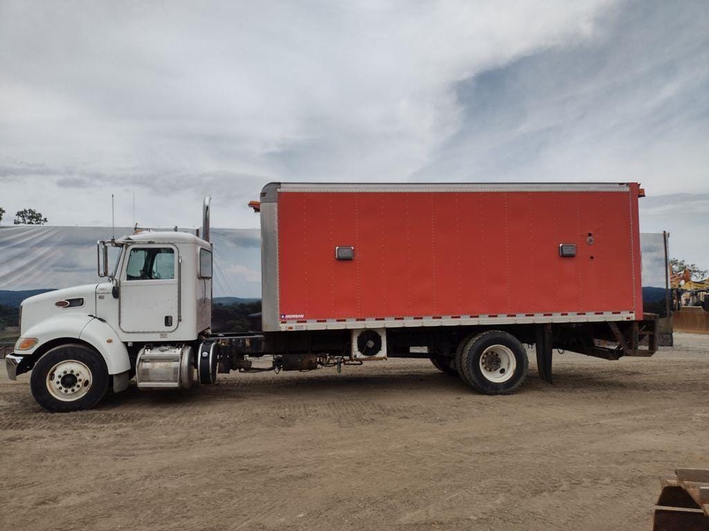 2017 Peterbilt 337 Equipment Image0