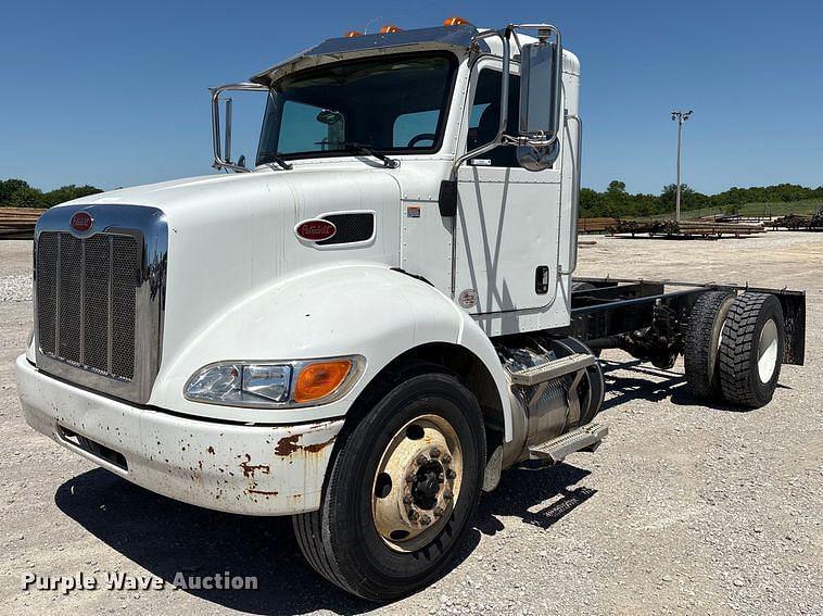 Image of Peterbilt 337 Primary image