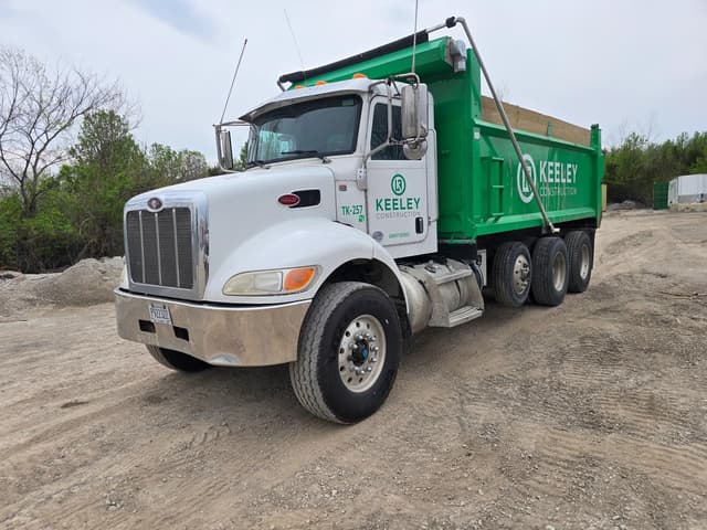 Image of Peterbilt 348 equipment image 2