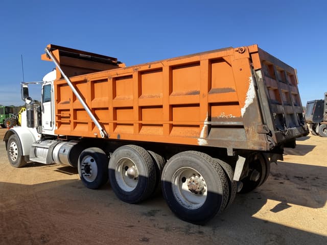 Image of Peterbilt 367 equipment image 1
