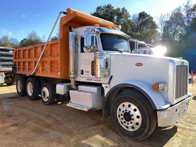 Image of Peterbilt 367 equipment image 3