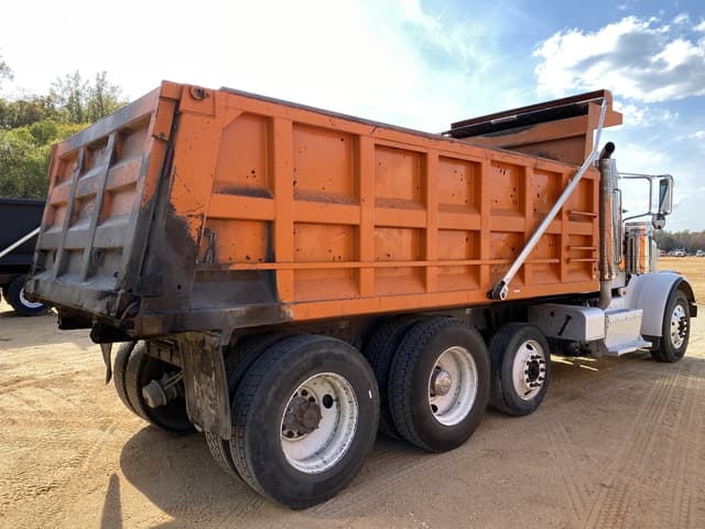 Image of Peterbilt 367 equipment image 2