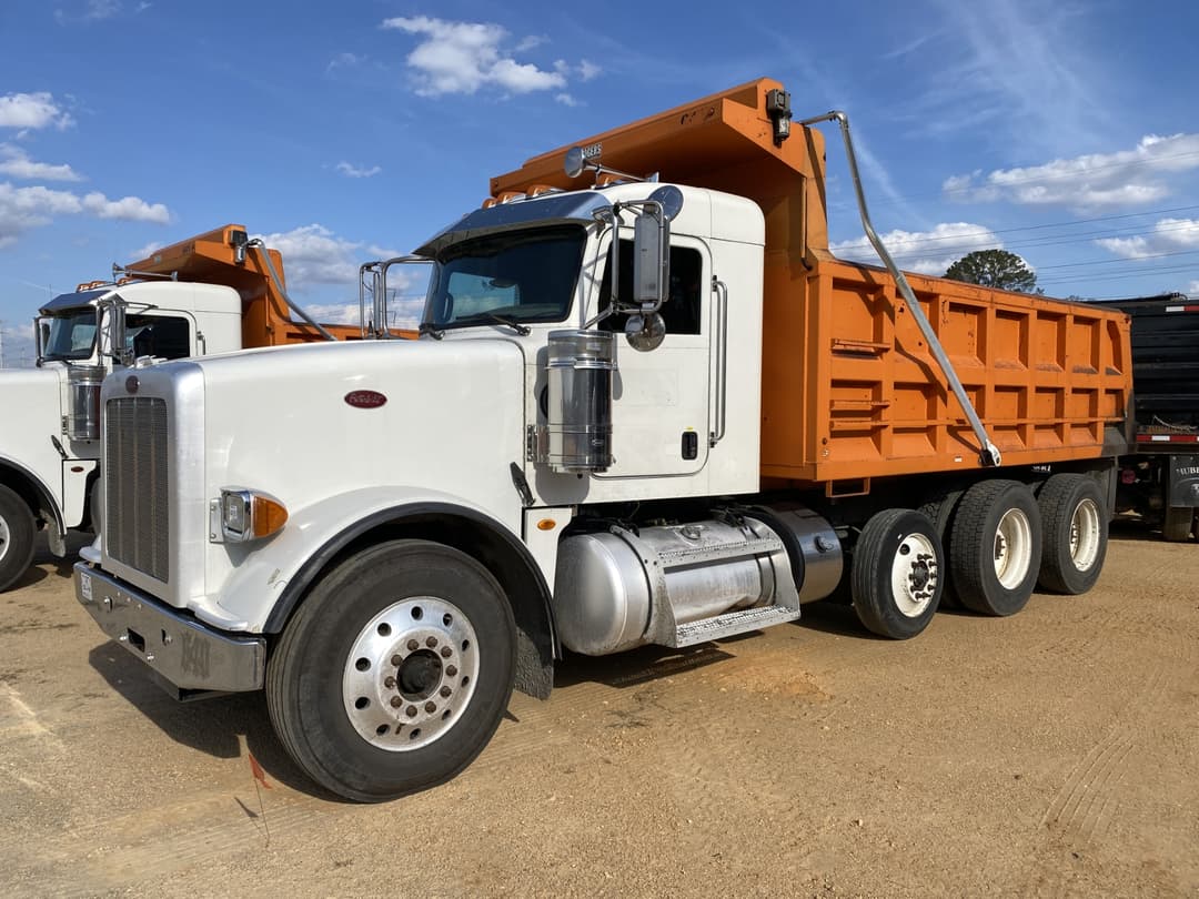 Image of Peterbilt 367 Primary image