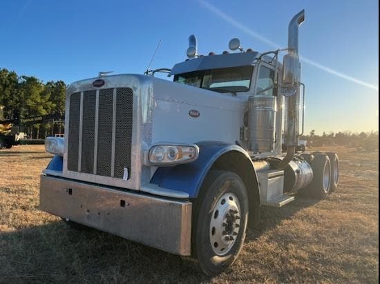 Image of Peterbilt 389 equipment image 1