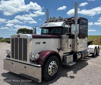 Main image Peterbilt 389